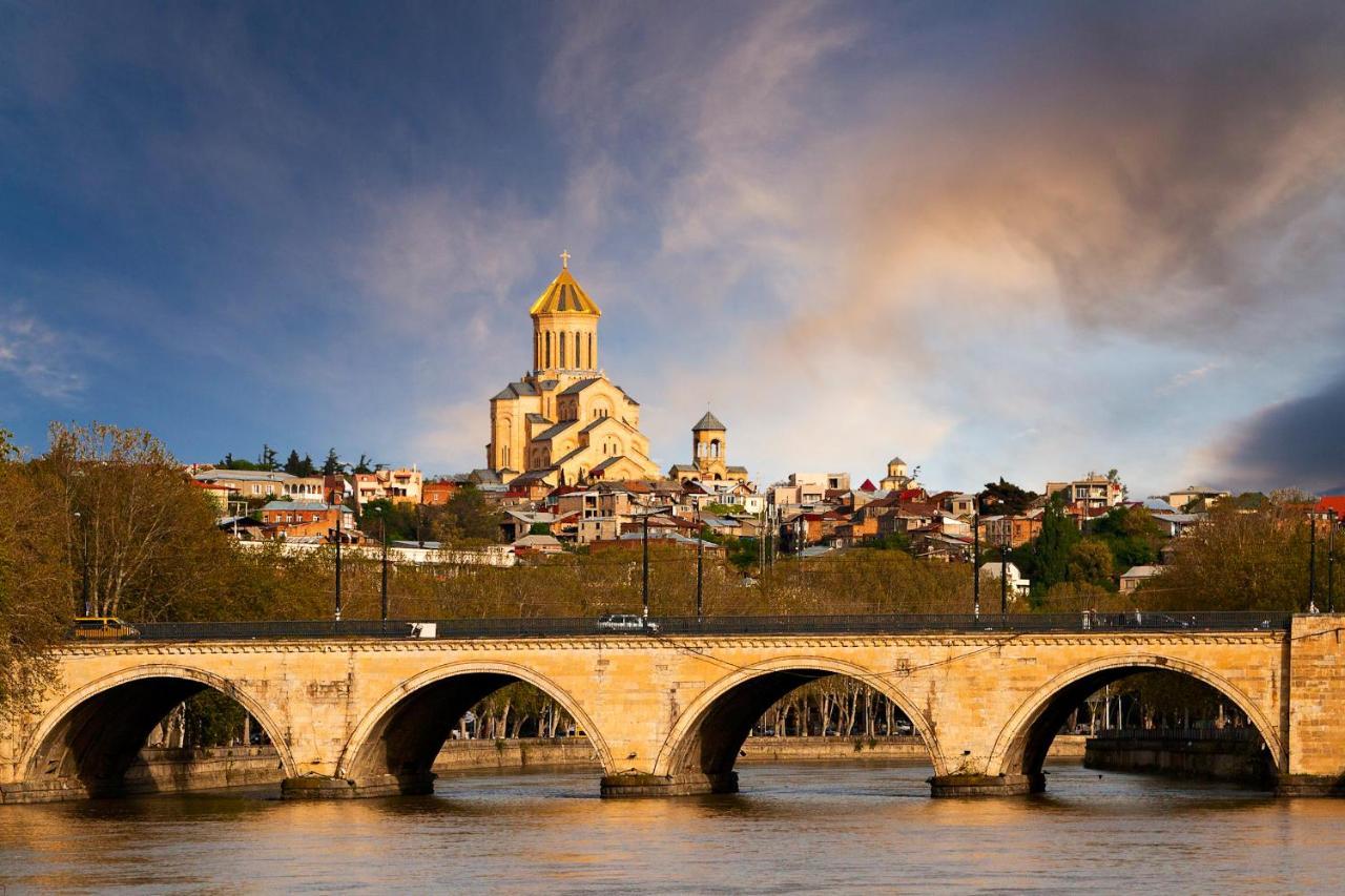 Отель Panorama Of Тбилиси Экстерьер фото